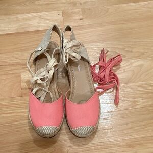 Elegant Coral Espadrille Wedges NWOT